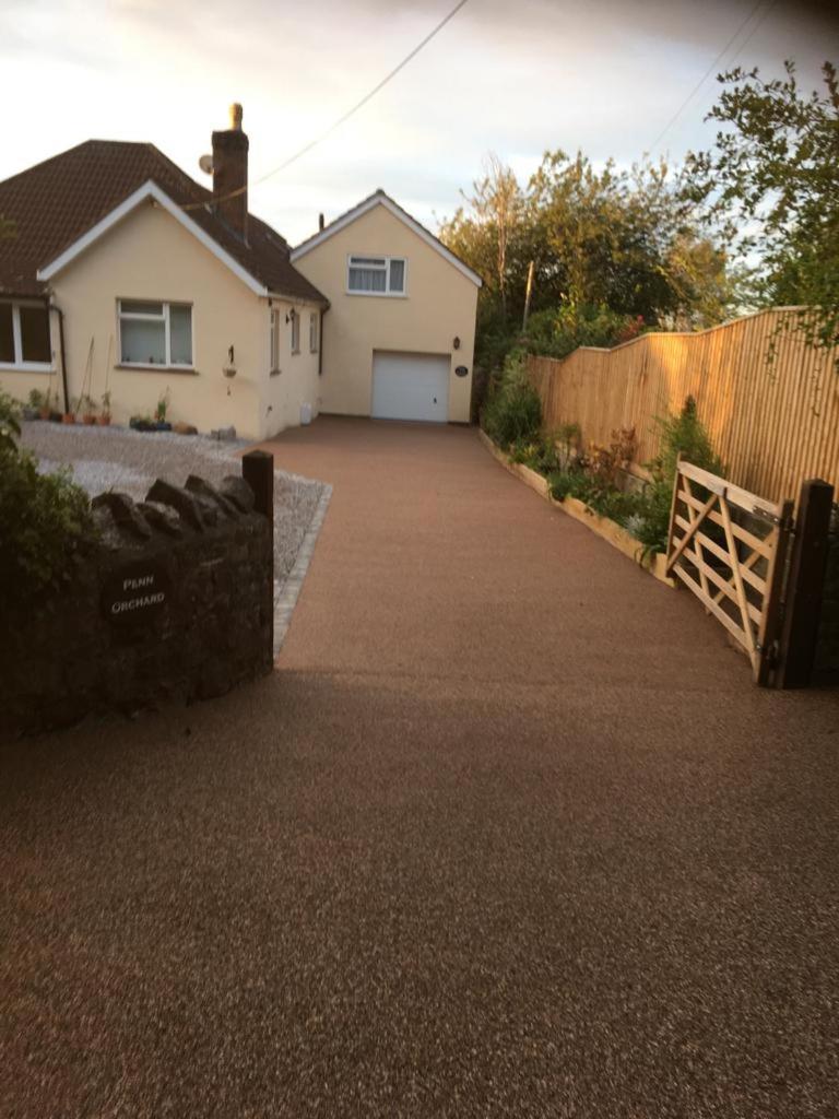 The Loft At Pen Orchard Villa Winscombe Exterior photo